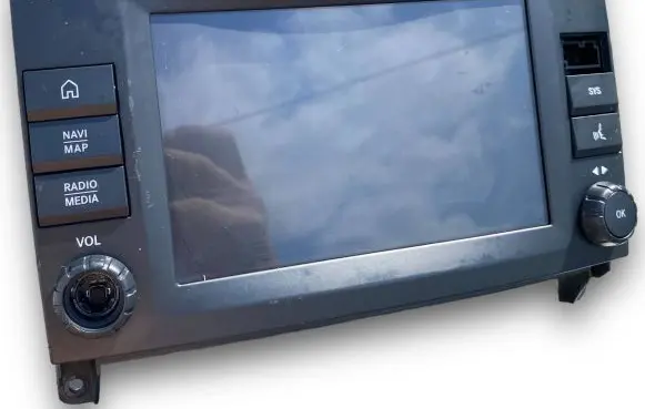 Mercedes-Benz EQV 447 Radio/CD/DVD/GPS head unit A4479001420