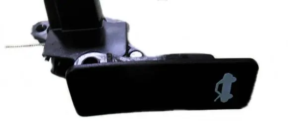 Ford Fiesta Front door coupe exterior handle/bracket 