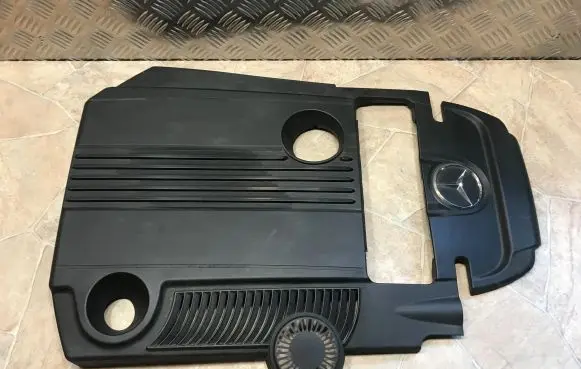 Mercedes-Benz C W204 Engine cover (trim) A2710101267
