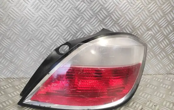 Opel Astra H Rear/tail lights 24451837 00865302