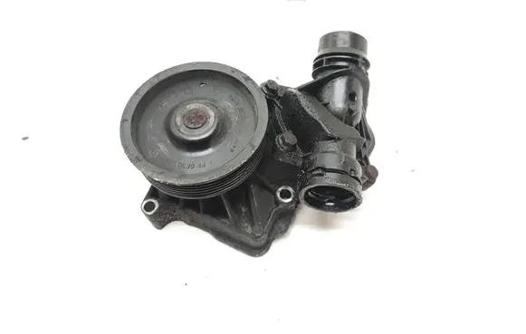 BMW 1 E81 E87 Water pump 7790275