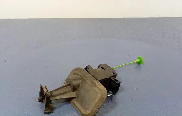 Volvo V40 Holder (bracket) 31299032