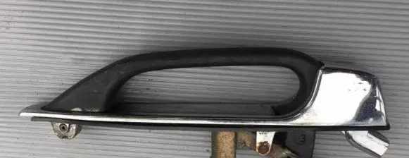 Mercedes-Benz W123 Rear door handle trim 