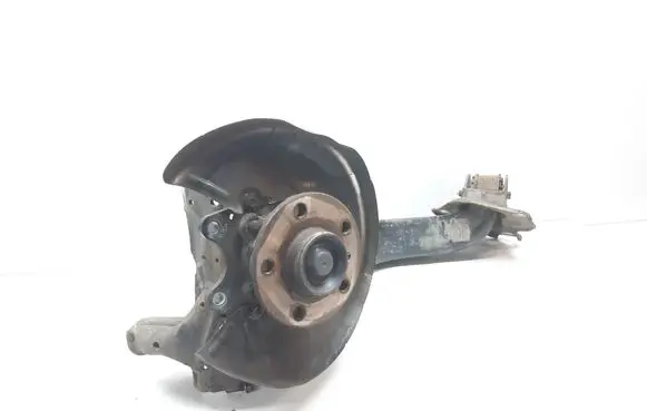 BMW 2 F46 Rear wheel hub spindle/knuckle 6851580