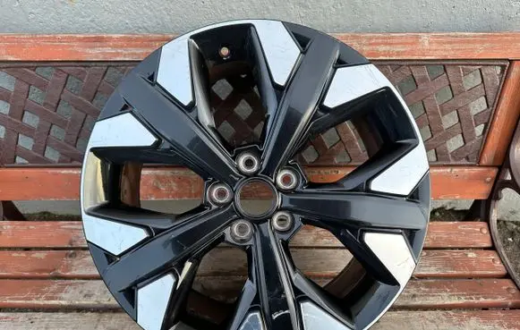 KIA Sportage R19 alloy rim 