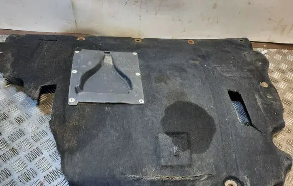 Ford Fusion II Engine splash shield/under tray DG936P013