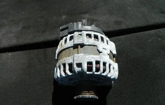 Nissan Qashqai Generator/alternator 231004BE0B