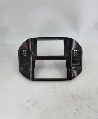 Mitsubishi Pajero Radio/GPS head unit trim MR456373 402666