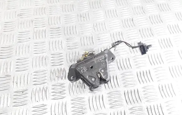Nissan Almera Tailgate/trunk/boot lock/catch/latch