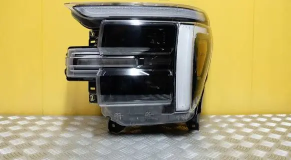 Ford F150 Headlight/headlamp RL34-13E017-B 2399