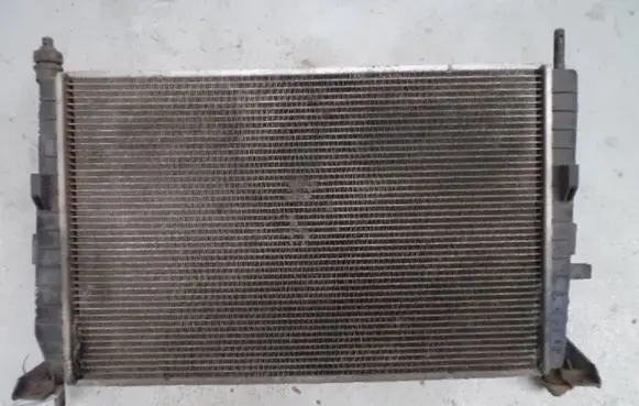 Ford Mondeo MK I Coolant radiator