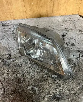 Mazda Premacy Headlight/headlamp E139540 E139539