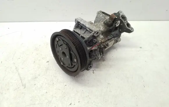 Nissan Juke I F15 Air conditioning (A/C) compressor (pump) 926003VD0A