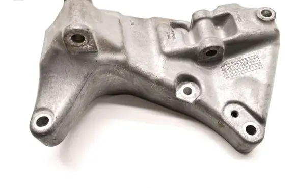 Volvo S60 Generator/alternator bracket 31410829