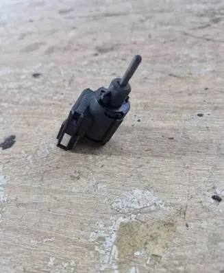 Audi A4 S4 B6 8E 8H Brake pedal sensor switch 8E0945515 19322004