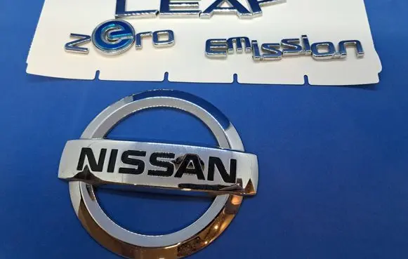 Nissan Leaf II (ZE1) Manufacturers badge/model letters 90890JX00A