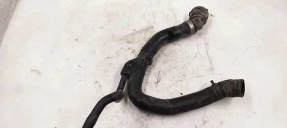 Audi A4 S4 B5 8D Engine coolant pipe/hose