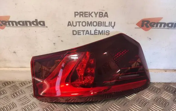 Toyota Avensis T270 Rear/tail lights 8156005310