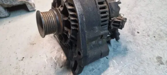 Volkswagen Golf III Generator/alternator
