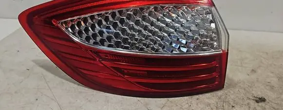 Rear/tail lights