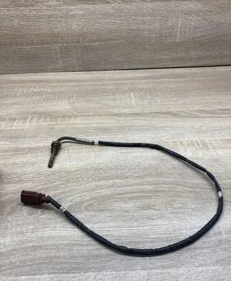 Volkswagen PASSAT B6 Exhaust gas temperature sensor 03L906088N