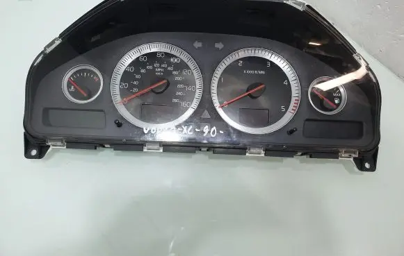 Volvo XC90 Speedometer (instrument cluster) 31296343