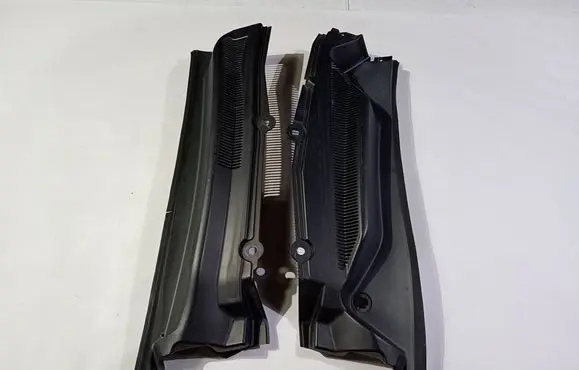 Ford Mustang V Wiper trim 5R3363018A15AAW