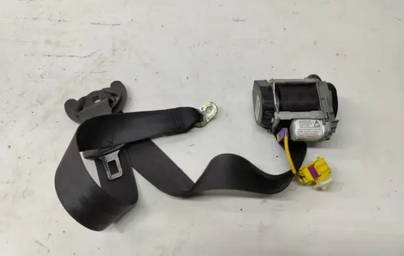 Volkswagen Jetta V Front seatbelt 1K4857705E
