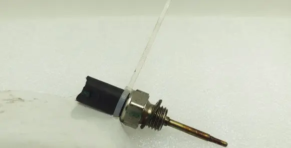 Volkswagen Golf VII Oil temperature sensor 03N906081A