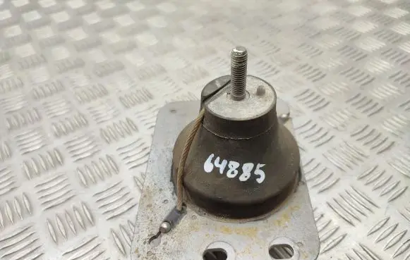 Opel Vivaro Gearbox mount 8200411257