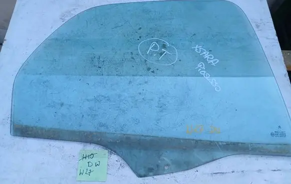 Citroen Xsara Picasso Rear door window glass 