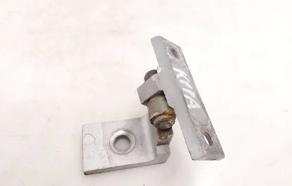 BMW X5 E70 Front door lower hinge 7068077