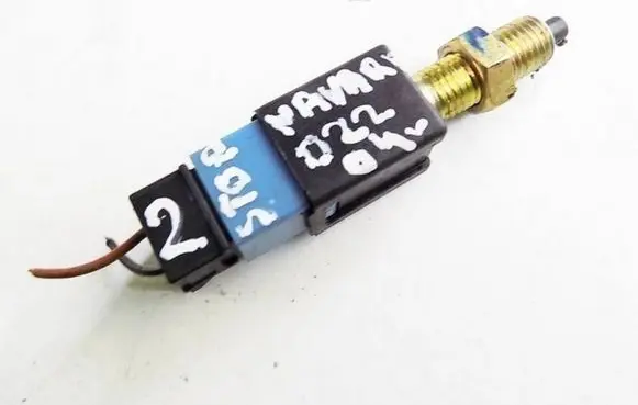 Nissan Navara D22 Brake pedal sensor switch