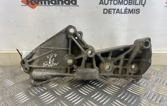 Renault Modus Generator/alternator bracket 8200669495