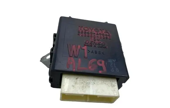 Toyota Prius+ (ZVW40) Other relay 8594047040