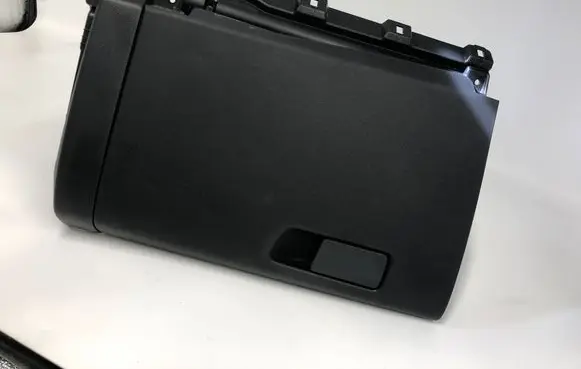 Nissan Qashqai J12 Glove box 681026un5a