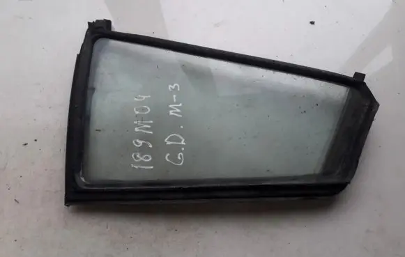 Mazda 3 I Rear vent window glass 