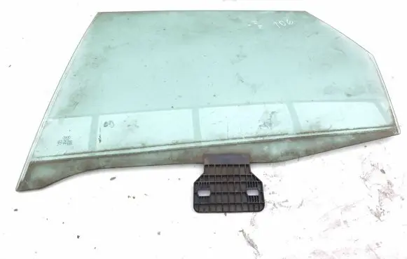 Audi A4 S4 B6 8E 8H Rear door window glass 