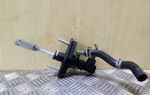 Toyota Avensis T270 Clutch master cylinder 3142002051A