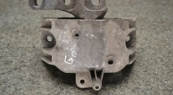 Volkswagen Golf IV Engine mount bracket 1J0199262BF HL3.15M10