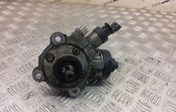 Hyundai i40 Fuel injection high pressure pump 33100-2A600