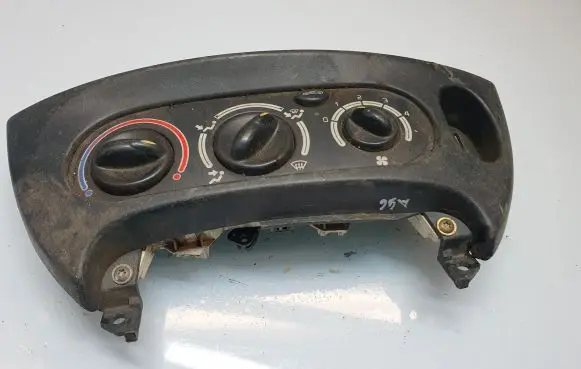 Renault Megane I Climate control unit 655738N 100839