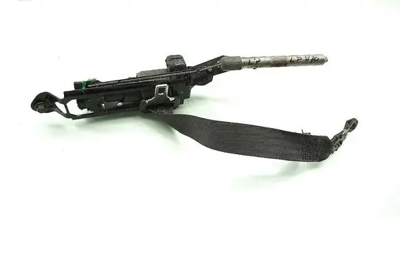 Volvo V70 Front seatbelt 8626244