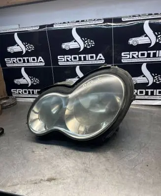 Mercedes-Benz C W203 Headlight/headlamp A2038201161