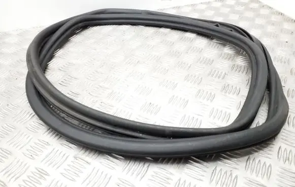Audi A3 S3 A3 Sportback 8P Trunk rubber seal (body) 8P4827705
