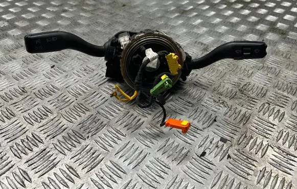 Wiper turn signal indicator stalk/switch