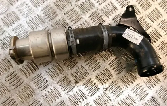 Ford Fiesta Air intake hose/pipe AV616C750