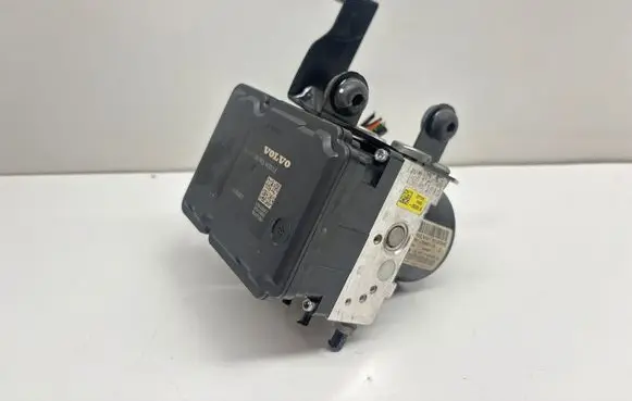 Volvo V50 ABS Pump 28561163013 611B04000FE 10061933861