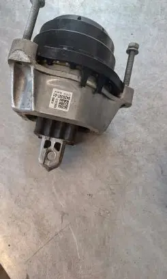 BMW X5 G05 Engine mount bracket 9429397