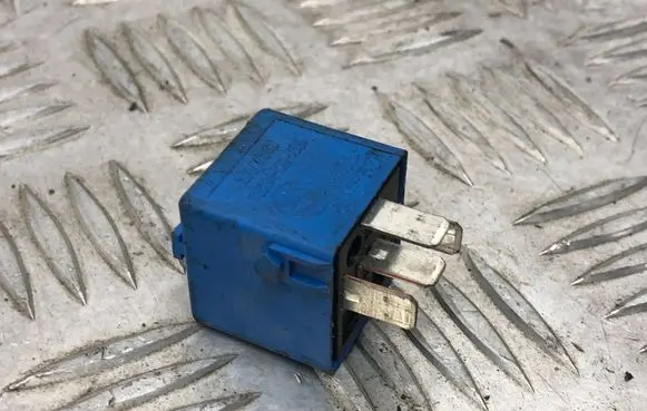 BMW 5 E60 E61 Other relay 6915327 6136 V23134K59X313